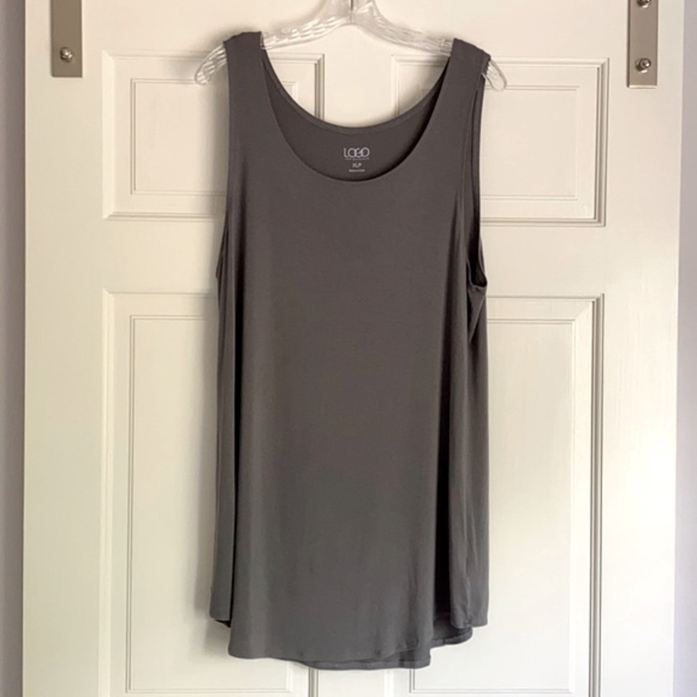 LOGO scoop neck sleeveless tunic length Top